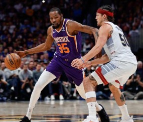 kaiyun-布克KD灯枯油尽 疲软的艾顿？受伤的保罗？谁能救主